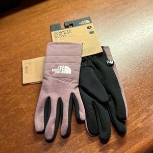 BRAND NEW 2 TONE GLOVES BY THE NORTH FACE